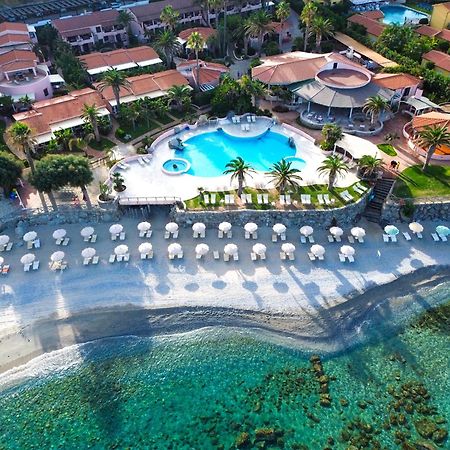 Hotel Villaggio Cala Di Volpe Capo Vaticano Exterior foto